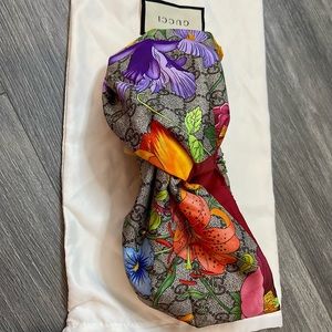 Gucci headband